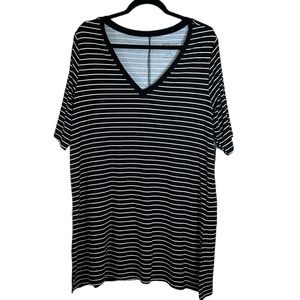 Torrid Super Soft V-Neck Side Slit Tee/Tunic, Black Stripe, Women's 2X